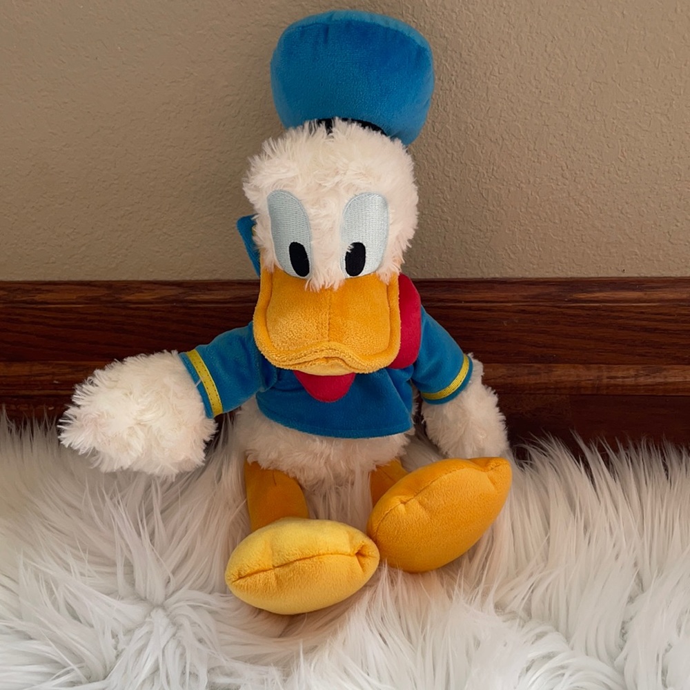 Disney Parks Donald Duck - Like New